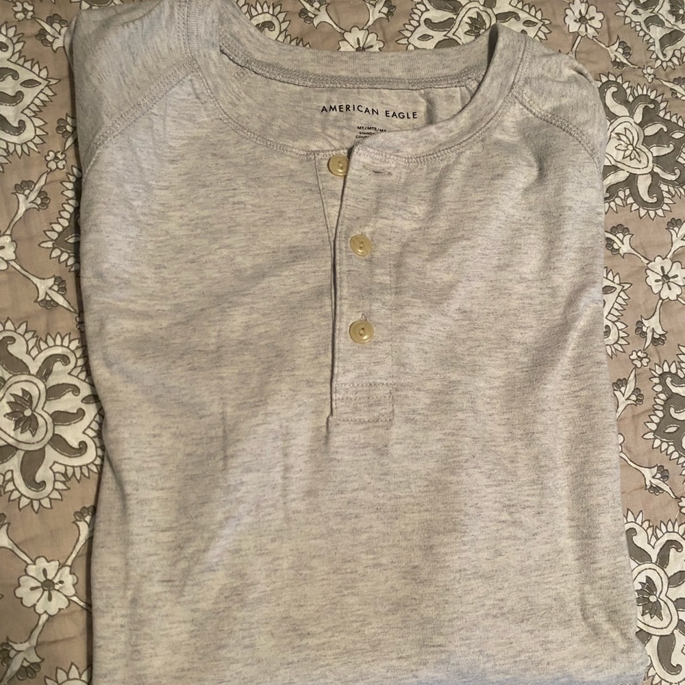 Men’s American Eagle Henley